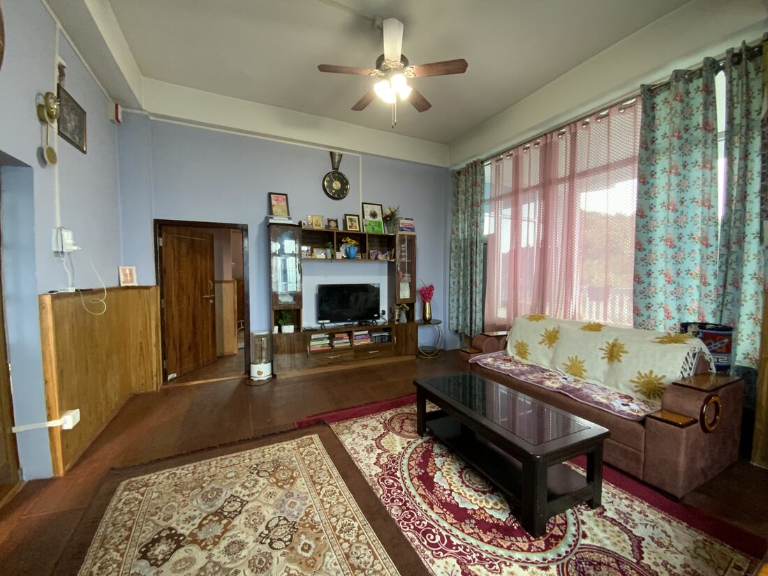 The sitting room, where the tea appears